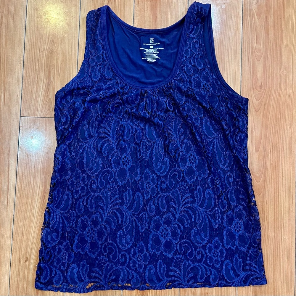 New York & Company Sleeveless Blouse Purple Lace Crochet Accents Size Medium